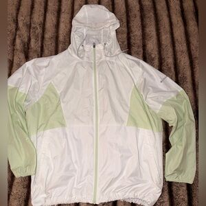 Columbia Sandhill windbreaker